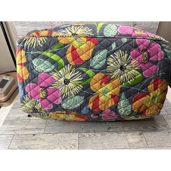 Vera Bradley Large Duffle Bag Weekender Overnight Jazzy blooms Floral Gray Pink - Picture 11 of 11